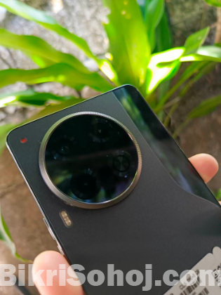 Tecno camon 30